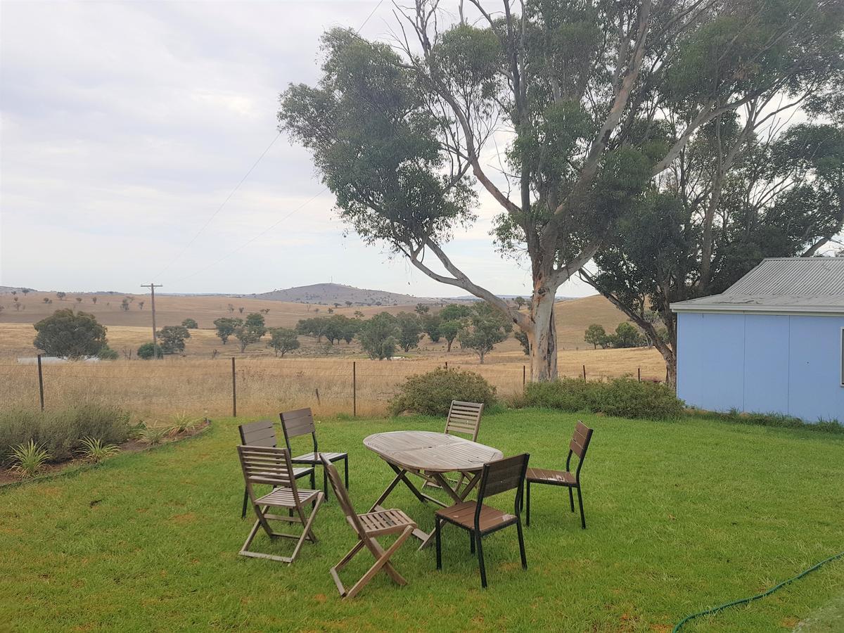 Wantana Cottage Farmstay Boorowa Exterior photo